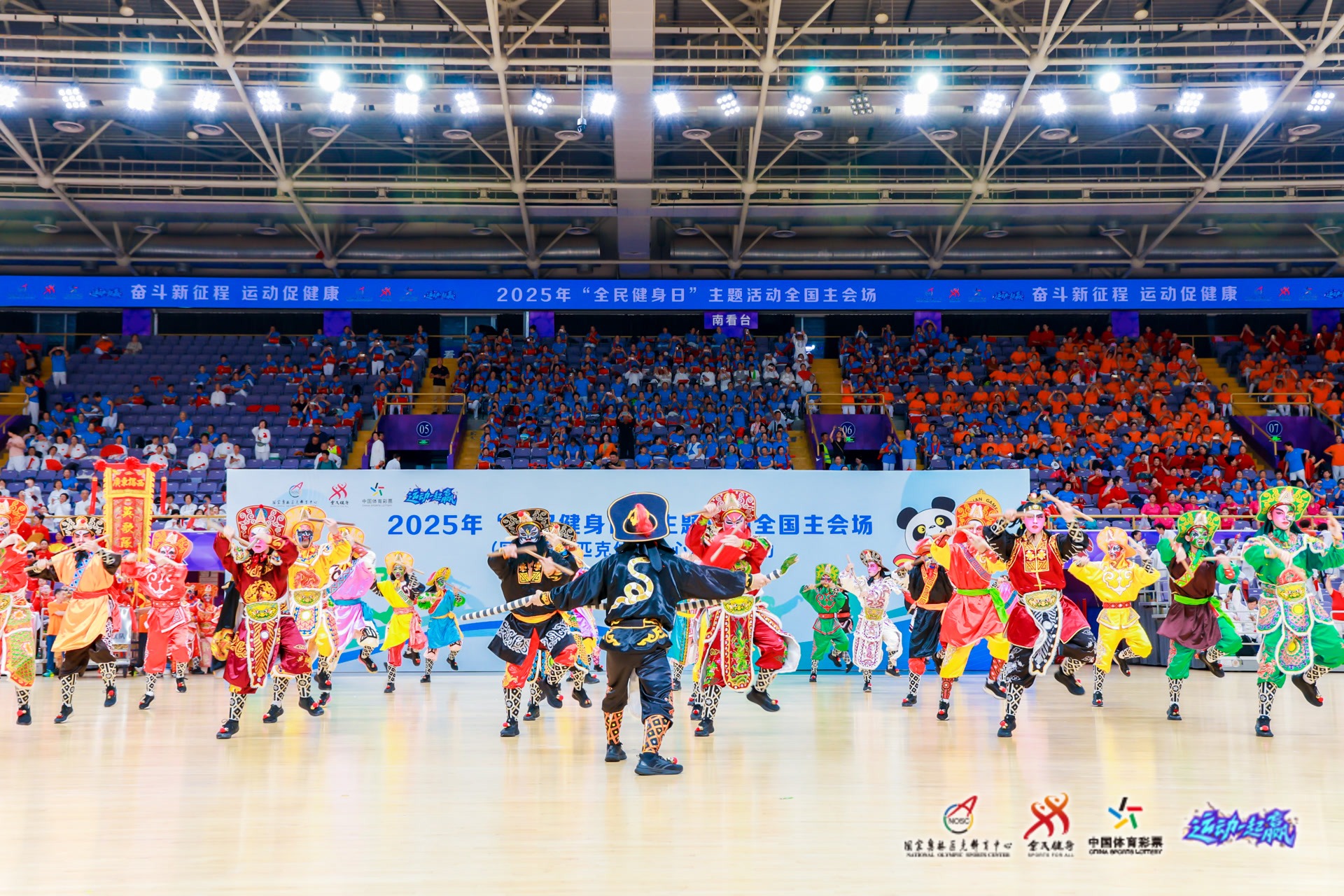 李璇：三镇开出国内球员顶薪与邓涵文续约，但没能续约成功