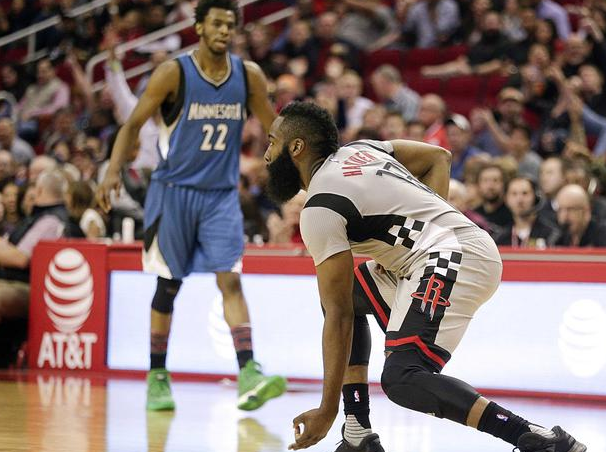 手投中的关 手投中的关