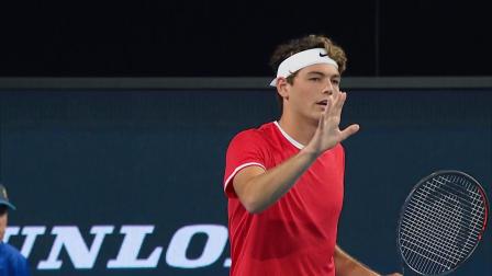 跌宕起伏的 跌宕起伏的